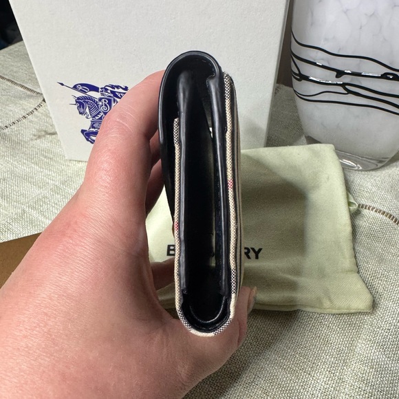 🔥BRAND NEW🔥 Burberry Nova Check/Leather Compact Wallet - Picture 12 of 15